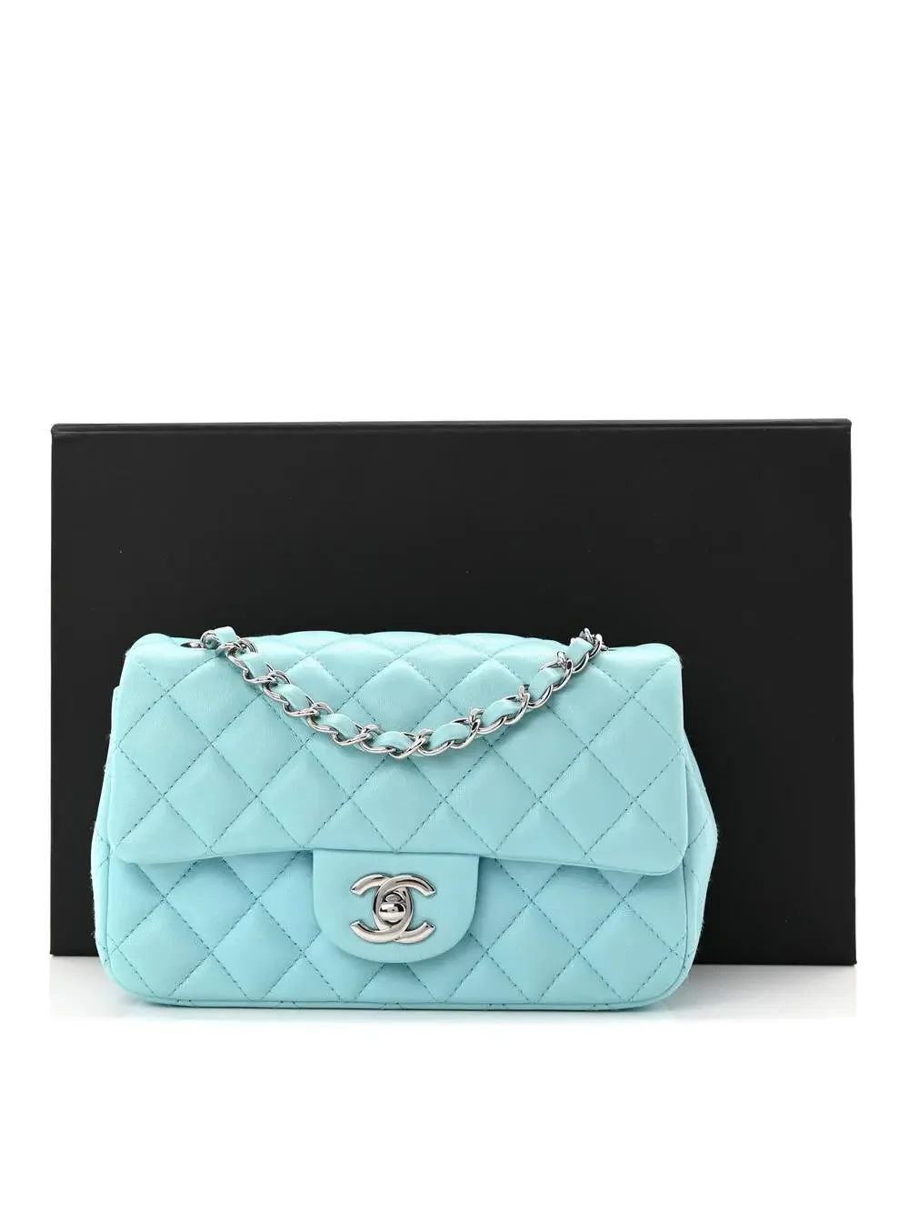 CHANEL elevate your